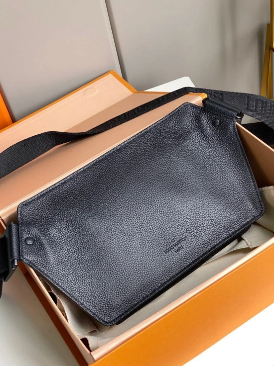 WIS SLINGBAG VUITTON LOUIS 0925